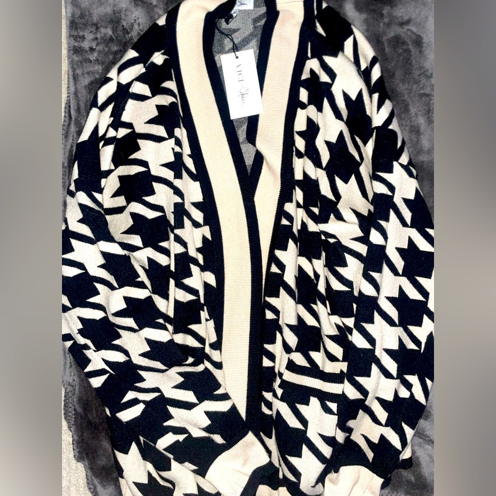Brand new vici cardigan